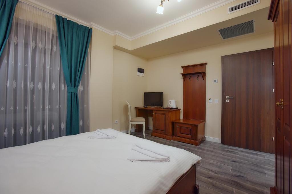 Botiz Hotel Imperium מראה חיצוני תמונה