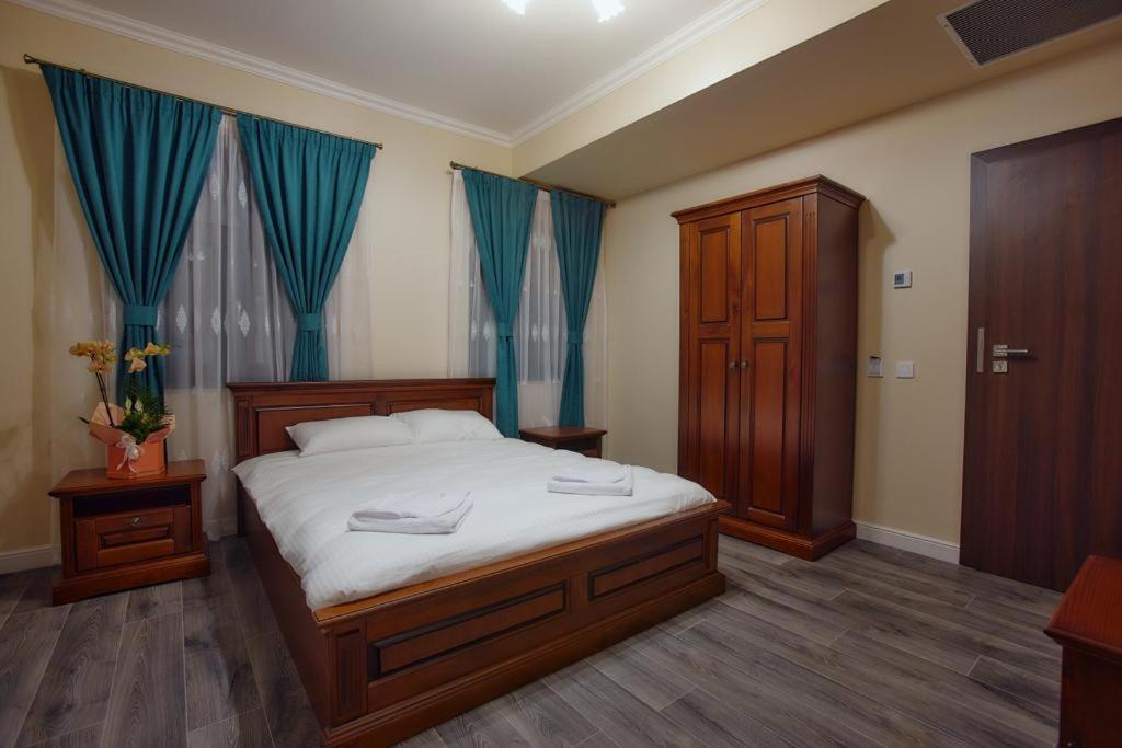 Botiz Hotel Imperium מראה חיצוני תמונה